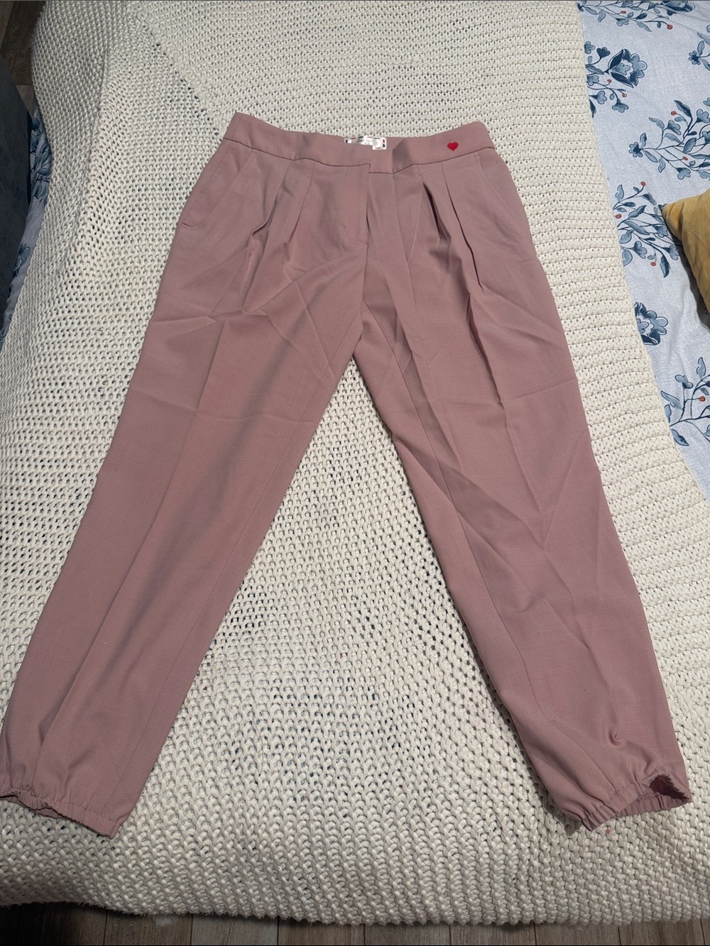 Women's Dusty Rose Pleated Tapered Pants